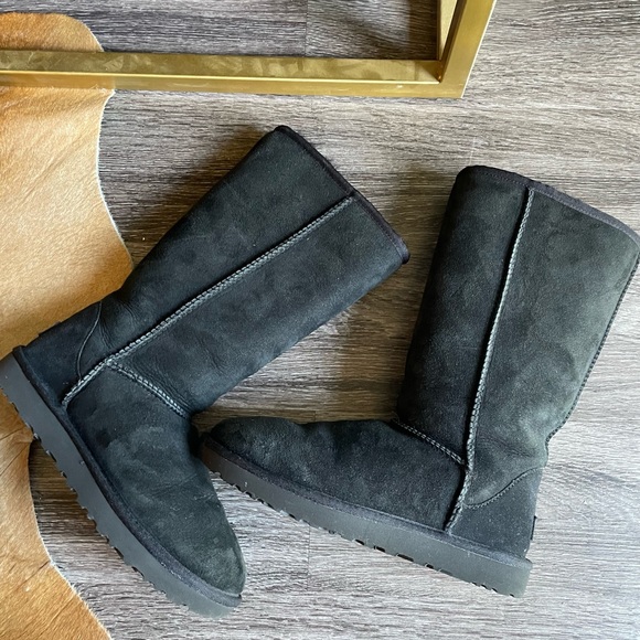 UGG classic tall II boot - Picture 2 of 7